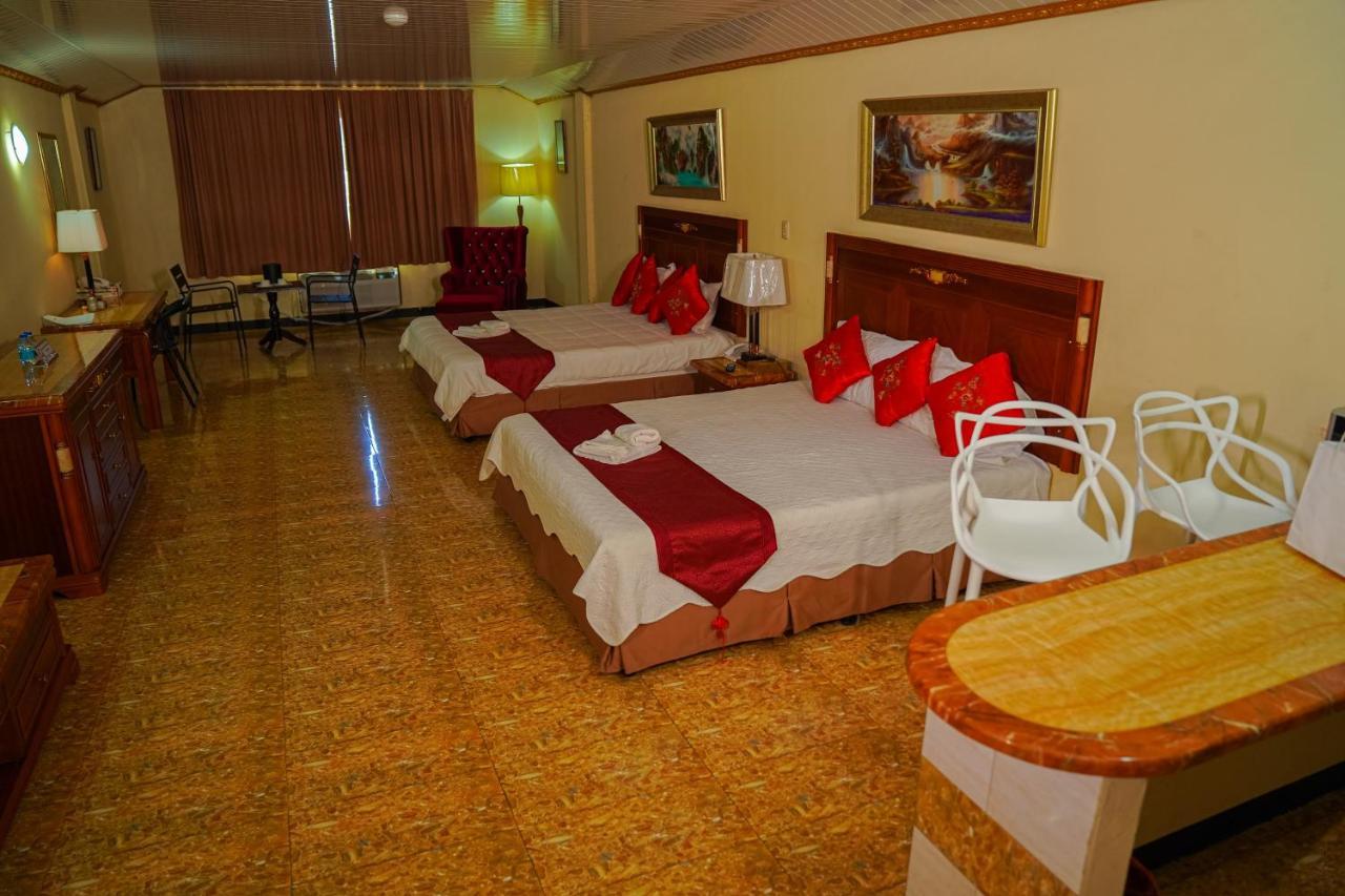 Metro Hotel Couva ภายนอก รูปภาพ