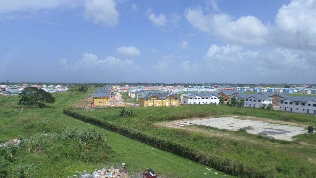 Metro Hotel Couva ภายนอก รูปภาพ