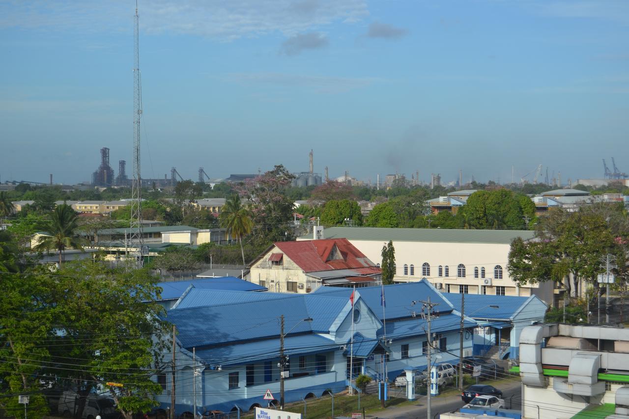 Metro Hotel Couva ภายนอก รูปภาพ